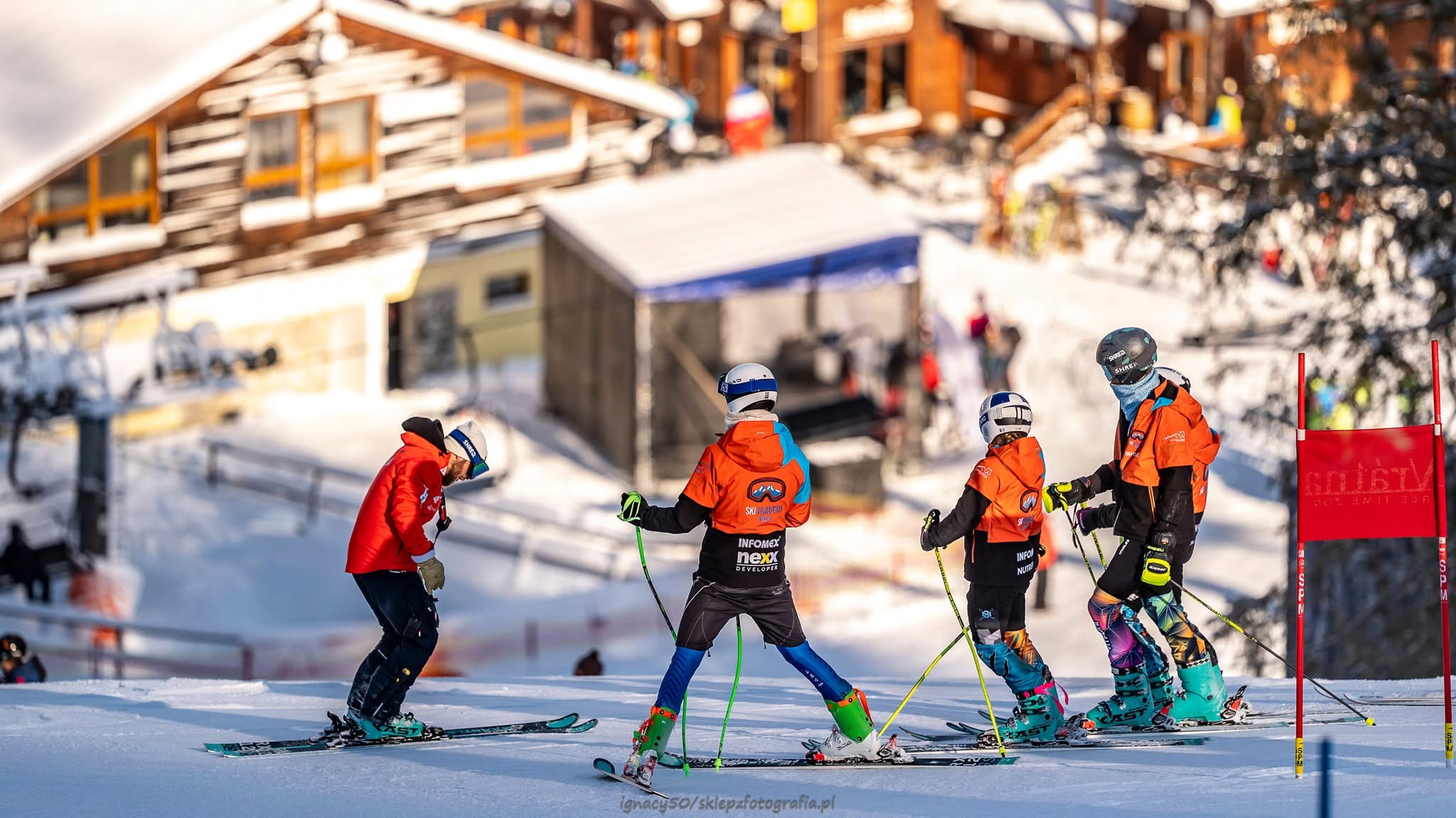 Z przyjemnością informujemy, że jesteśmy dumnym sponsorem Pilch Ski Academy! 🎿